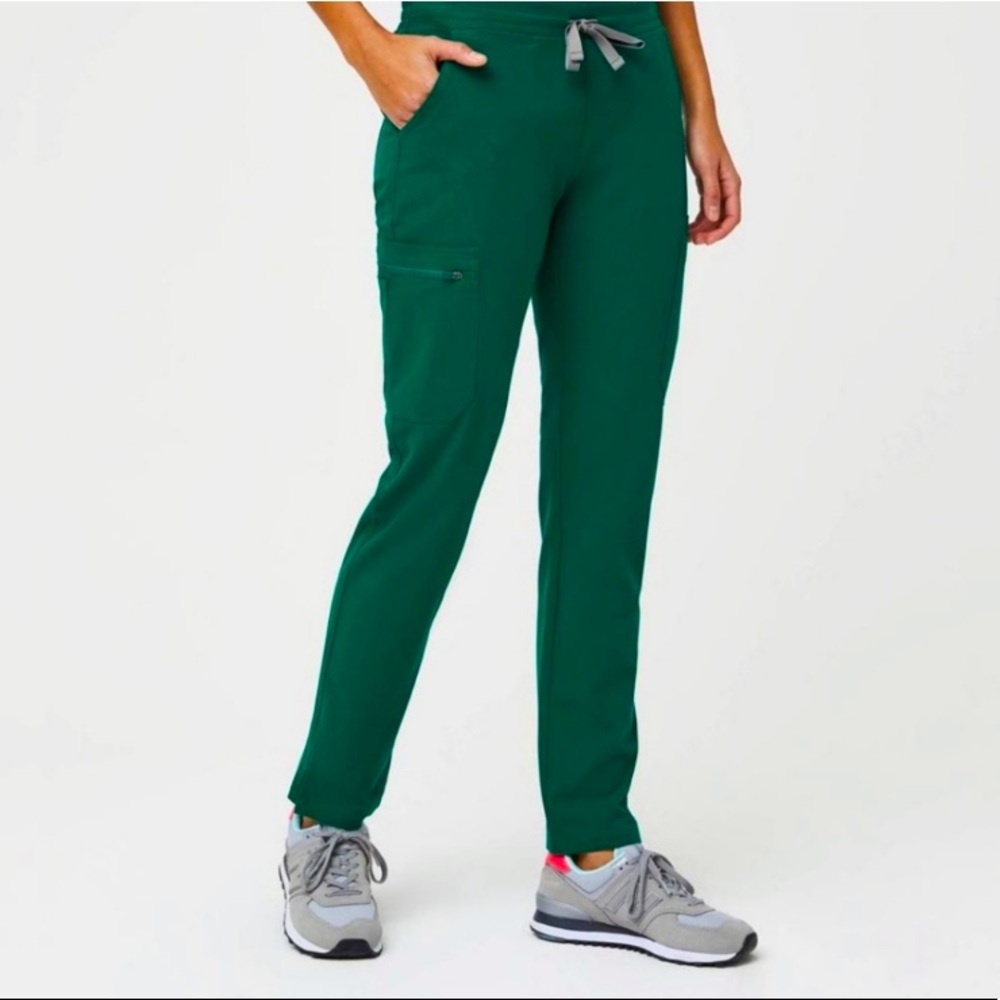 Figs Hunter Green Small Yola